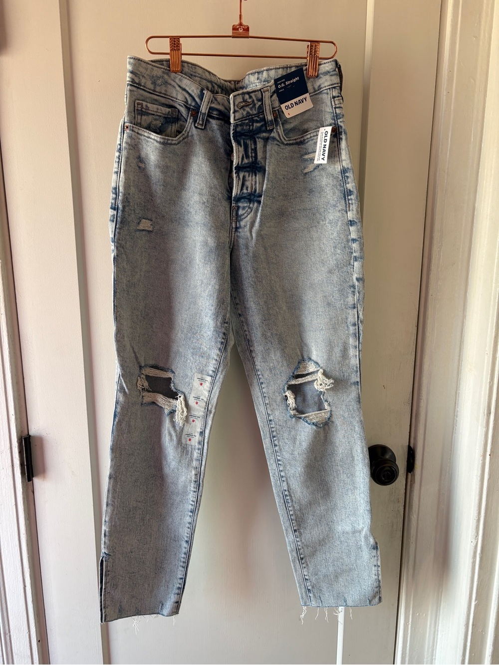 Old Navy Light Blue Distressed Ankle Jeans